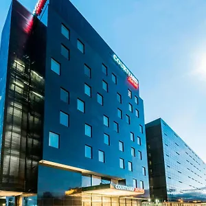 Courtyard By Marriott Airport Bogotá